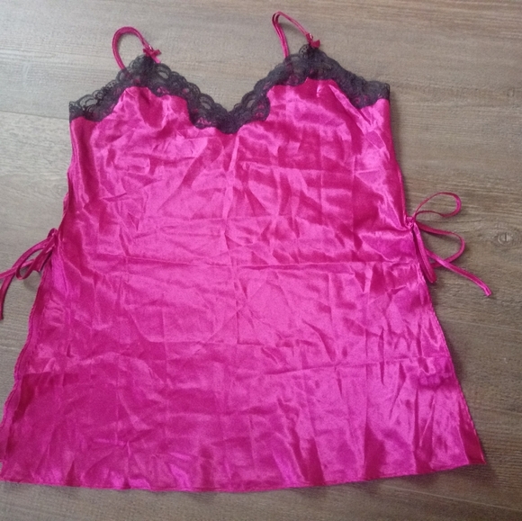 Gown - Picture 4 of 5